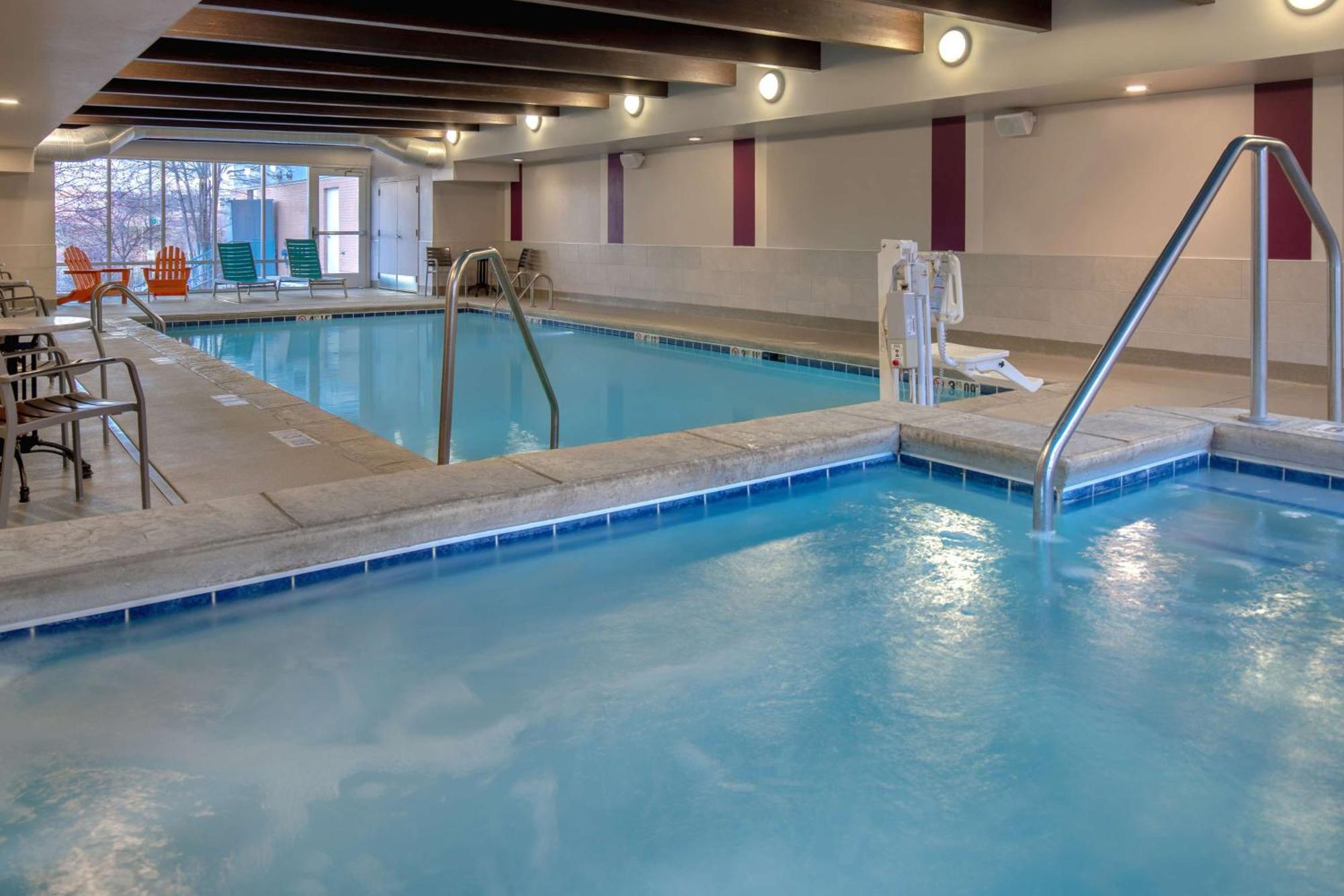 Home2 Suites By Hilton Omaha West Εξωτερικό φωτογραφία